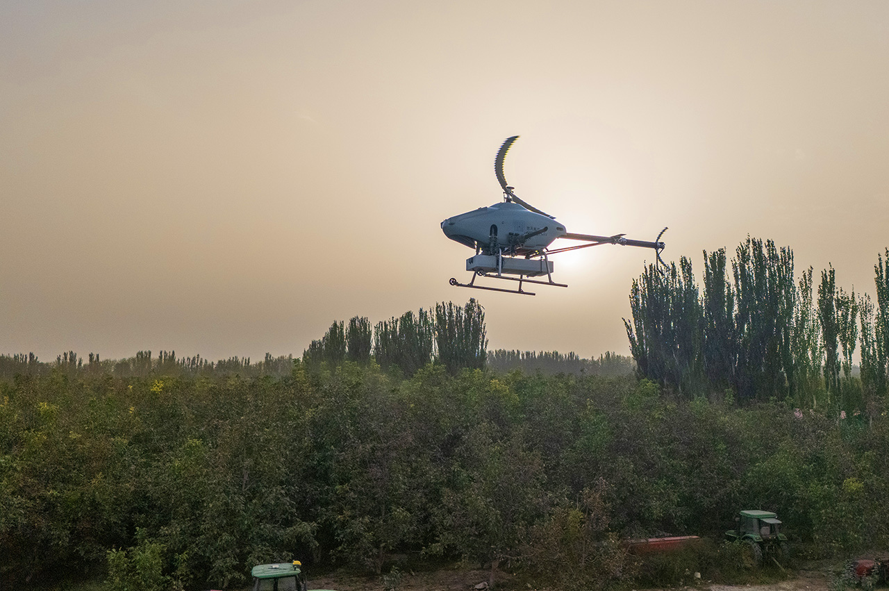 Low-Volume, Fine-Droplet Nozzles